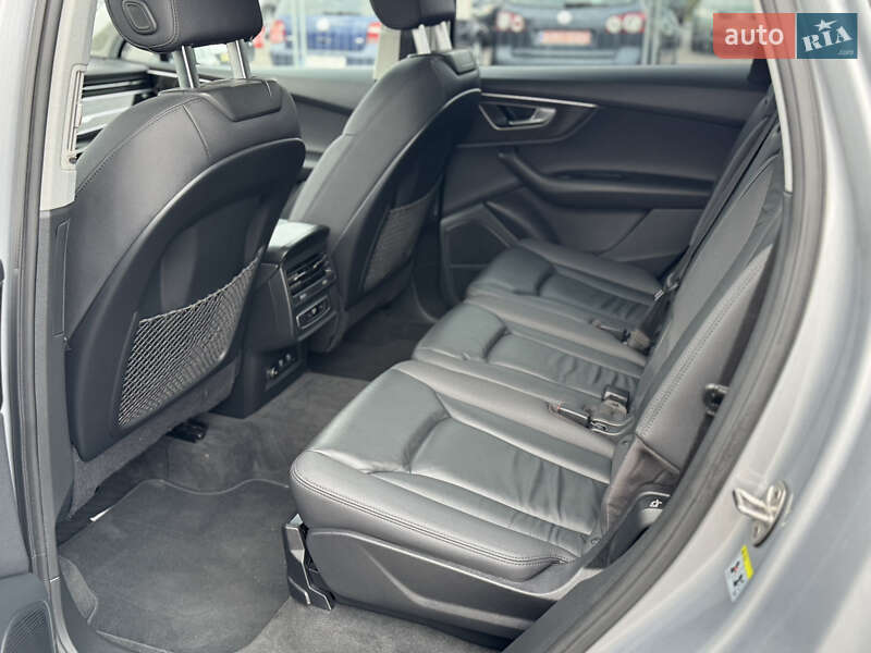Позашляховик / Кросовер Audi Q7 2021 в Полтаві