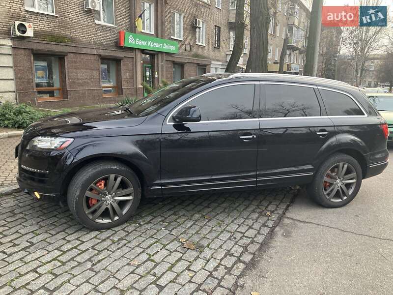Позашляховик / Кросовер Audi Q7 2010 в Запоріжжі