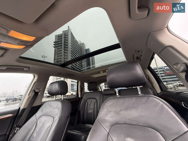Позашляховик / Кросовер Audi Q7 2015 в Києві
