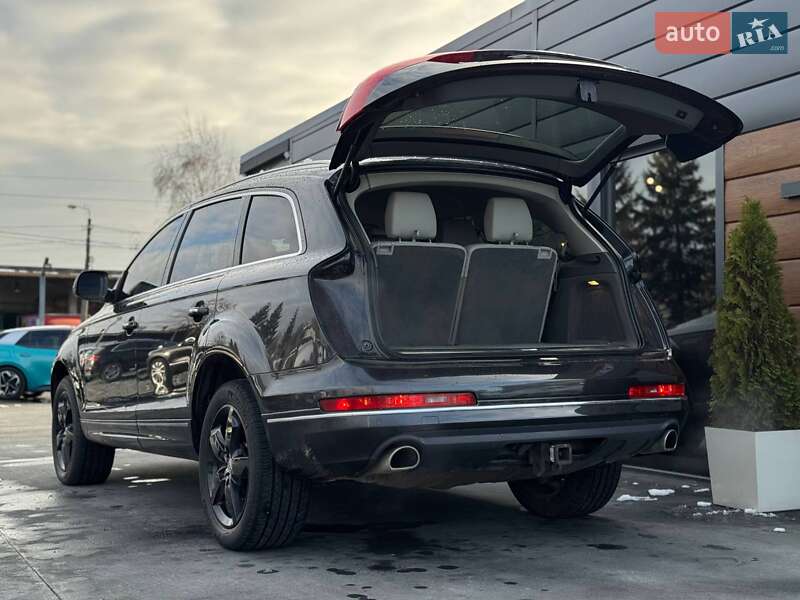 Позашляховик / Кросовер Audi Q7 2014 в Рівному