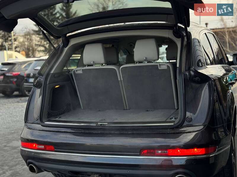 Позашляховик / Кросовер Audi Q7 2014 в Рівному