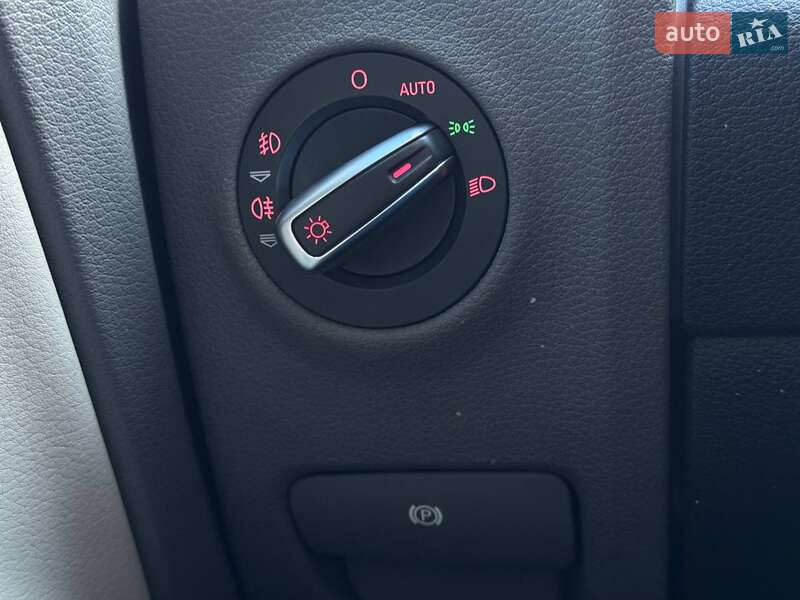 Позашляховик / Кросовер Audi Q7 2014 в Рівному