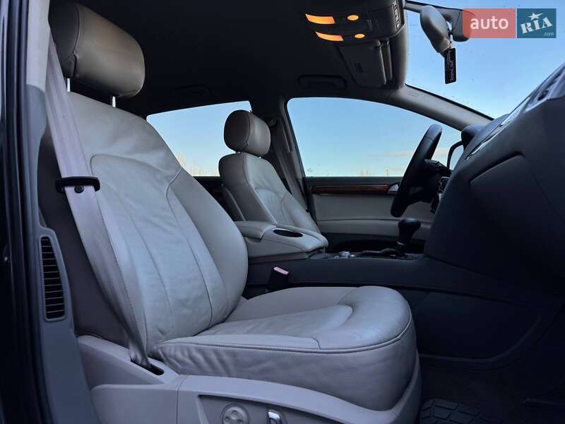 Позашляховик / Кросовер Audi Q7 2014 в Рівному