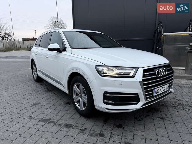 Позашляховик / Кросовер Audi Q7 2017 в Іршаві