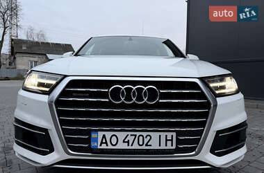Внедорожник / Кроссовер Audi Q7 2017 в Иршаве