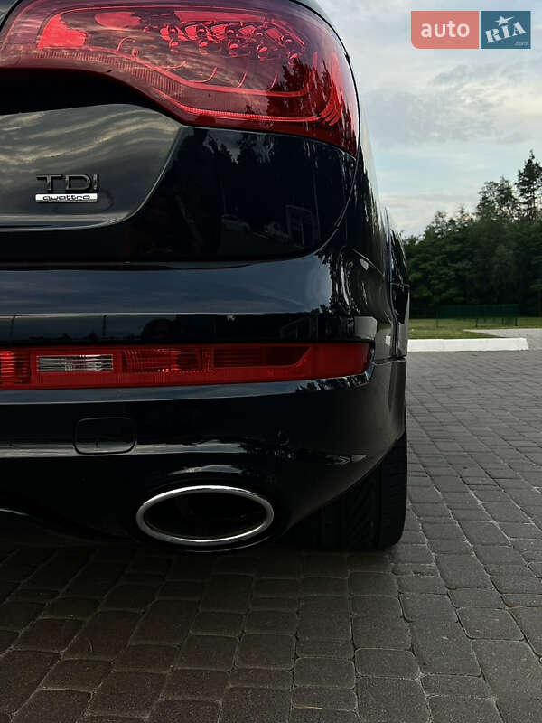 Позашляховик / Кросовер Audi Q7 2015 в Києві