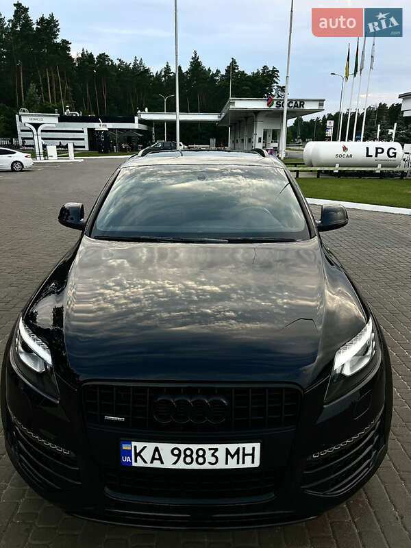 Позашляховик / Кросовер Audi Q7 2015 в Києві