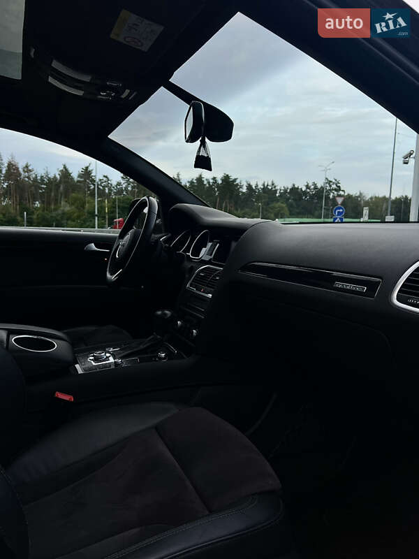 Позашляховик / Кросовер Audi Q7 2015 в Києві