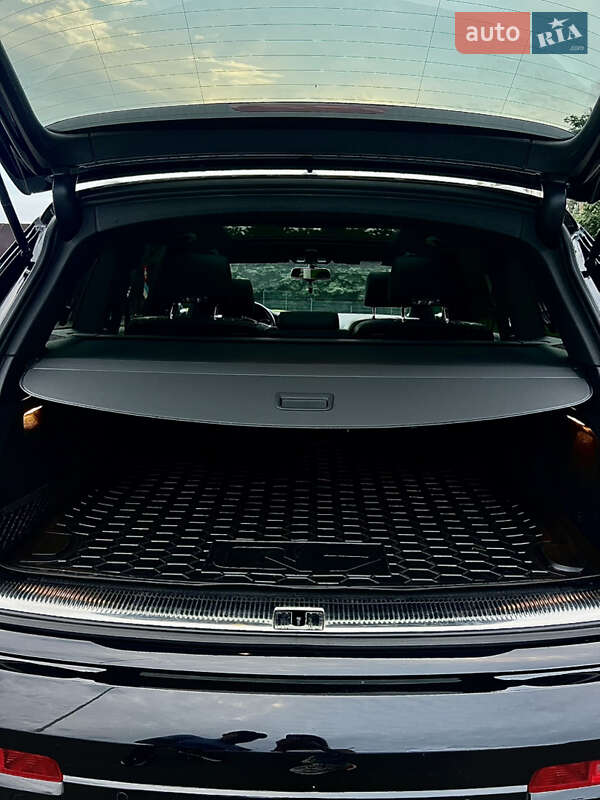 Позашляховик / Кросовер Audi Q7 2015 в Києві