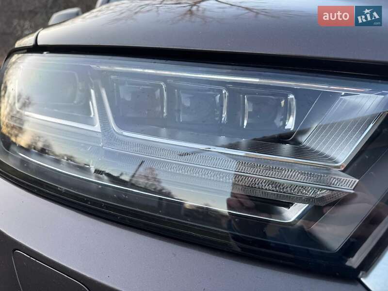 Позашляховик / Кросовер Audi Q7 2017 в Лохвиці