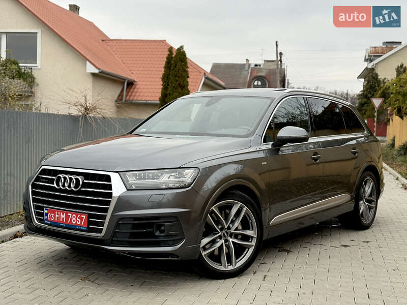 Внедорожник / Кроссовер Audi Q7 2015 в Ужгороде