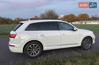 Позашляховик / Кросовер Audi Q7 2017 в Луцьку
