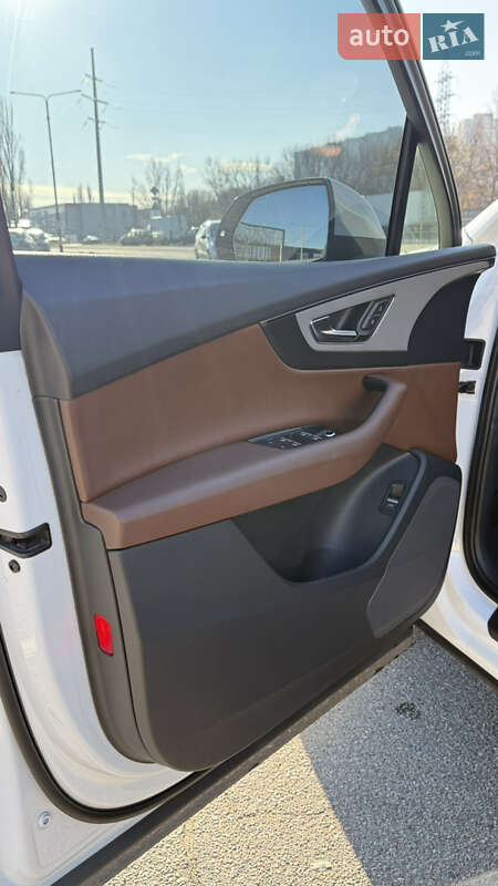 Внедорожник / Кроссовер Audi Q7 2016 в Киеве фото 11 Внедорожник / Кроссовер Audi Q7 2016 в Киеве