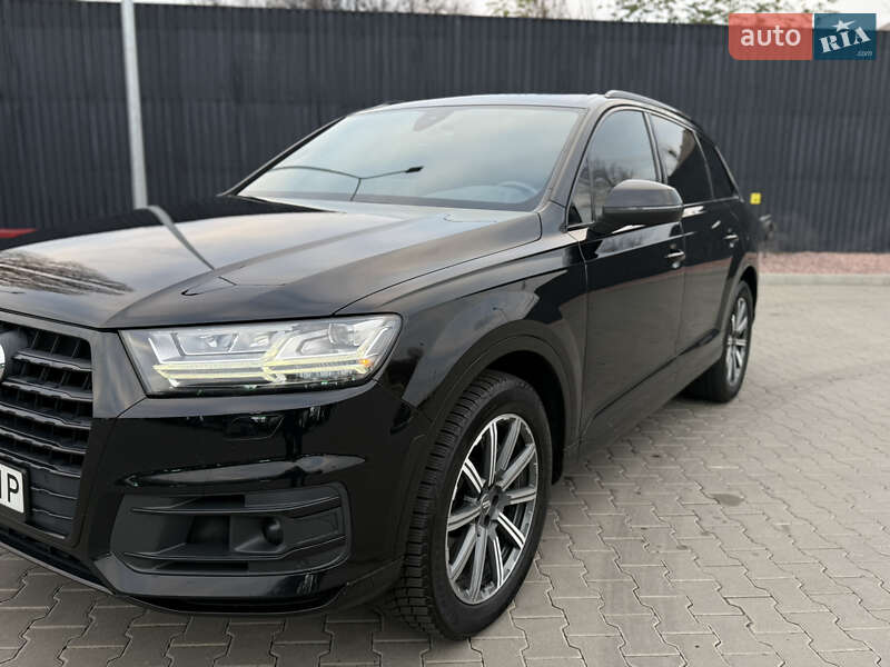 Позашляховик / Кросовер Audi Q7 2017 в Києві фото 15 Позашляховик / Кросовер Audi Q7 2017 в Києві