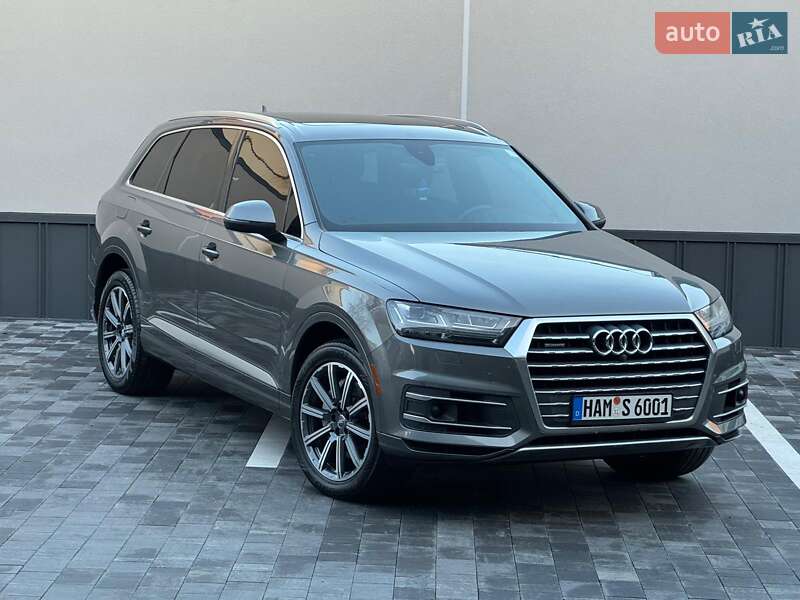Внедорожник / Кроссовер Audi Q7 2016 в Ровно