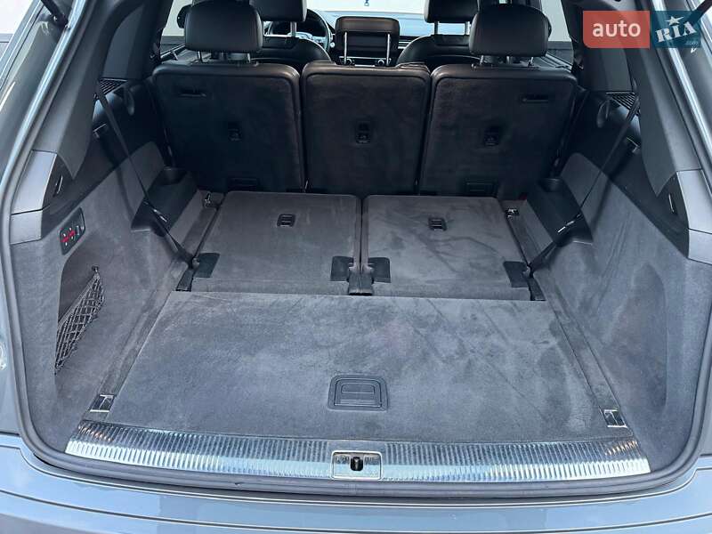 Внедорожник / Кроссовер Audi Q7 2016 в Ровно