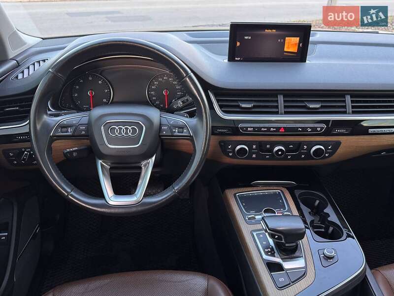 Внедорожник / Кроссовер Audi Q7 2017 в Запорожье