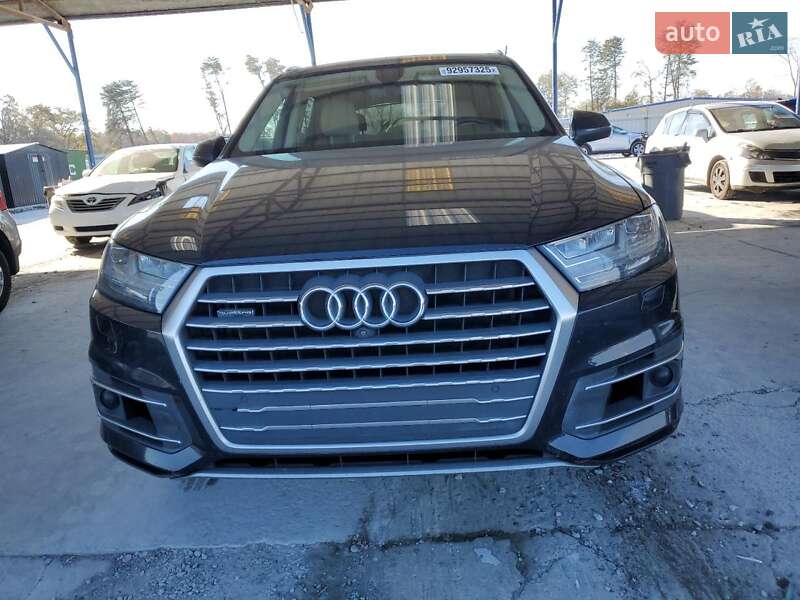 Внедорожник / Кроссовер Audi Q7 2018 в Киеве