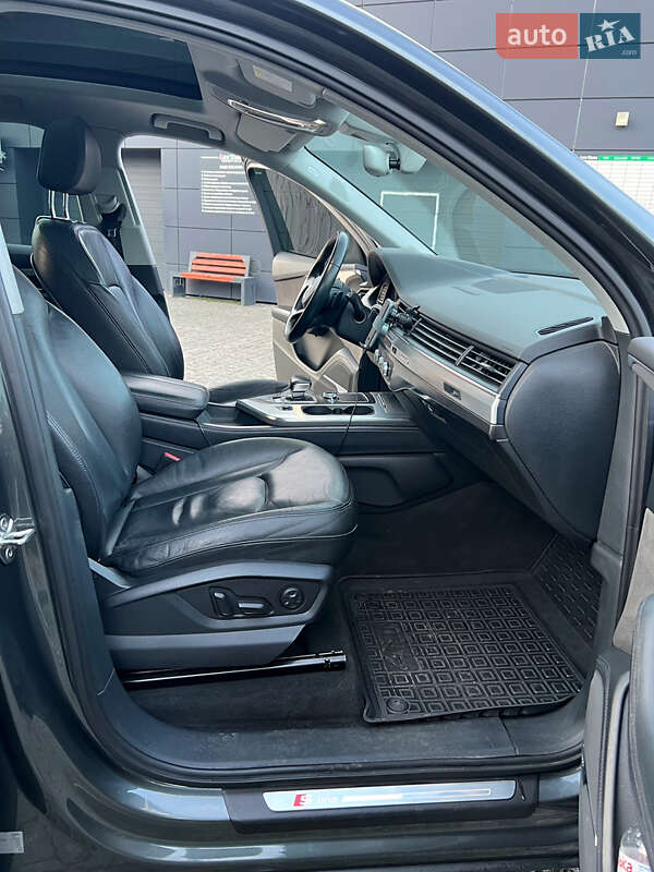 Внедорожник / Кроссовер Audi Q7 2016 в Житомире