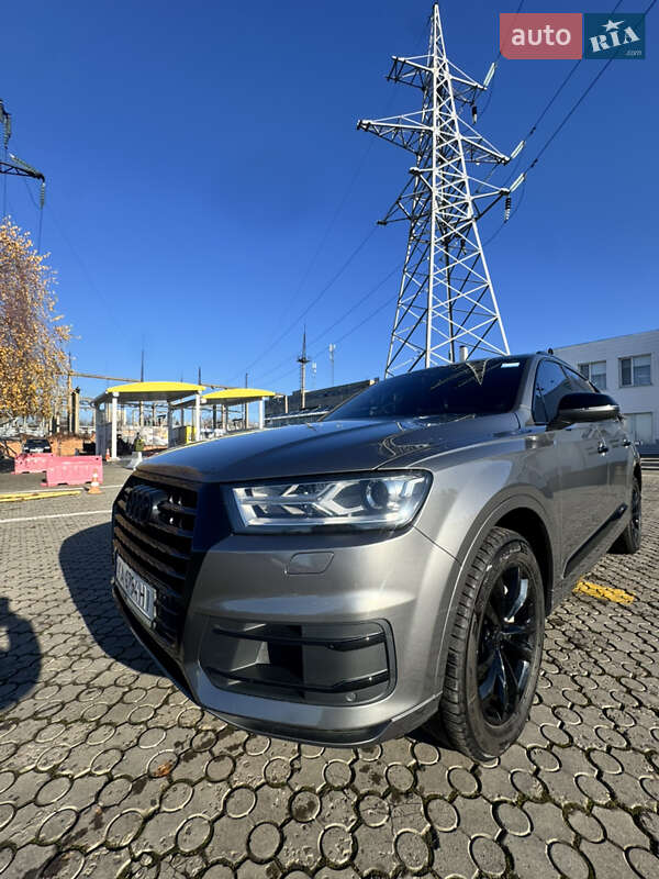 Позашляховик / Кросовер Audi Q7 2016 в Чернівцях