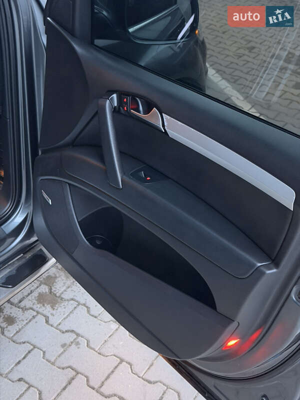 Внедорожник / Кроссовер Audi Q7 2009 в Тернополе