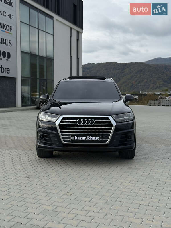 Позашляховик / Кросовер Audi Q7 2015 в Хусті
