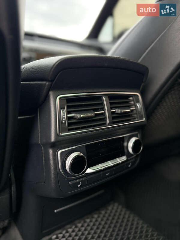 Позашляховик / Кросовер Audi Q7 2015 в Хусті