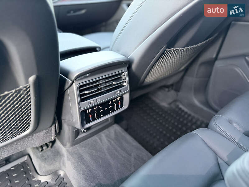 Внедорожник / Кроссовер Audi Q7 2022 в Львове