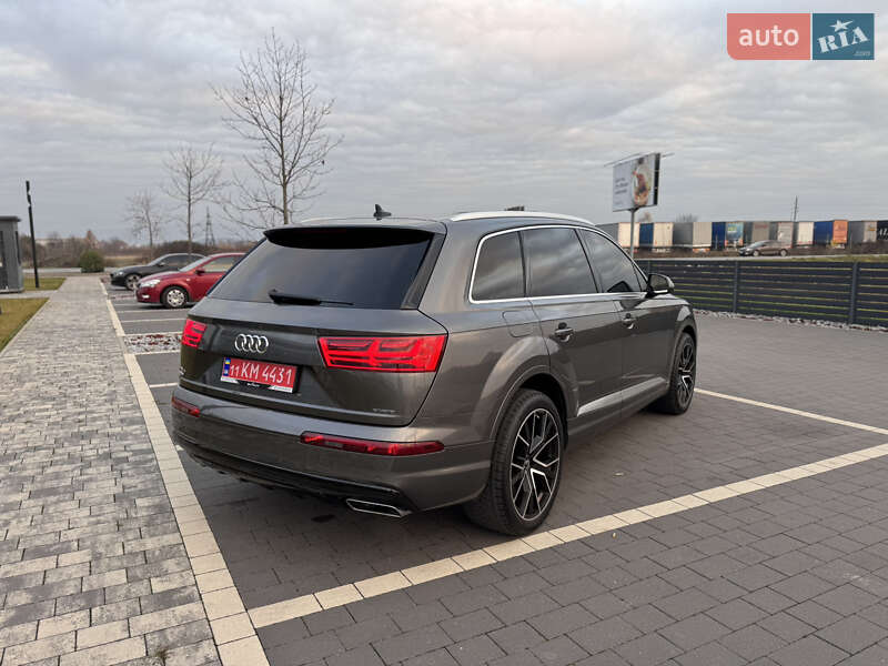 Позашляховик / Кросовер Audi Q7 2019 в Мукачевому