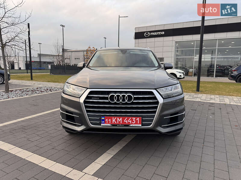 Позашляховик / Кросовер Audi Q7 2019 в Мукачевому