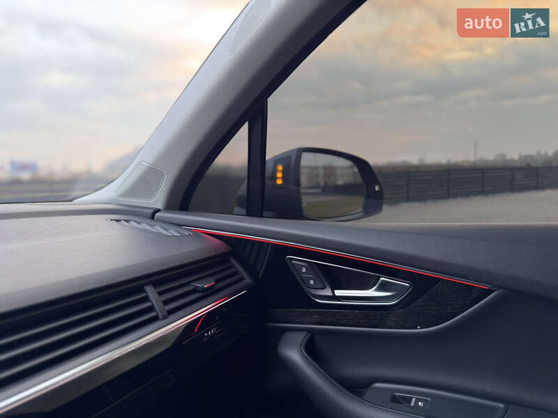 Позашляховик / Кросовер Audi Q7 2019 в Мукачевому