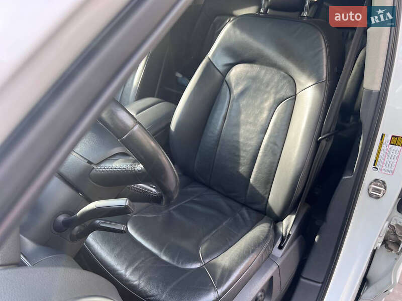 Позашляховик / Кросовер Audi Q7 2012 в Києві