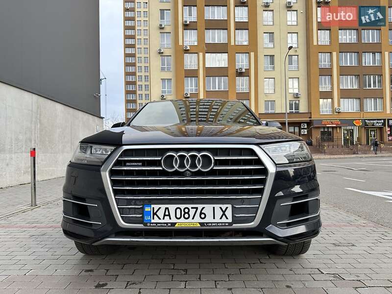 Внедорожник / Кроссовер Audi Q7 2016 в Киеве