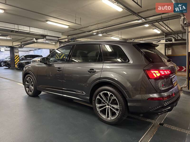 Позашляховик / Кросовер Audi Q7 2024 в Києві фото 4 Позашляховик / Кросовер Audi Q7 2024 в Києві
