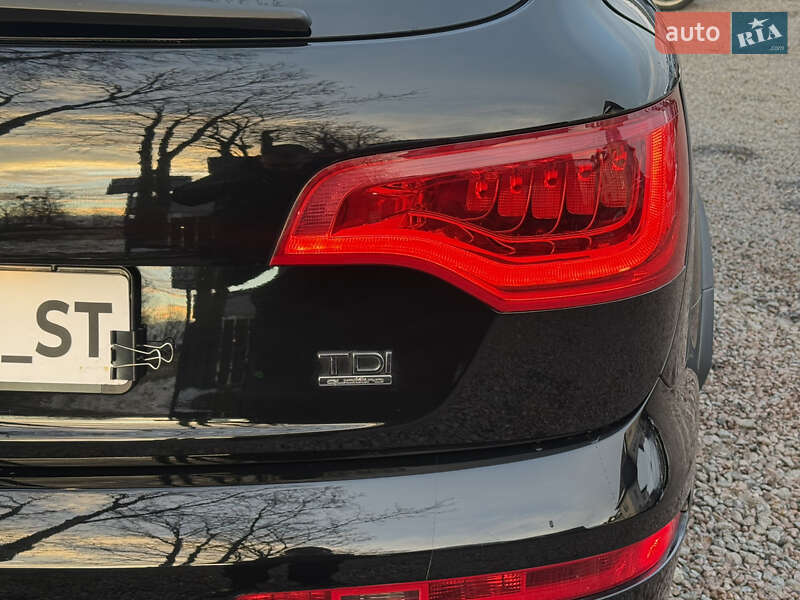 Позашляховик / Кросовер Audi Q7 2015 в Стрию