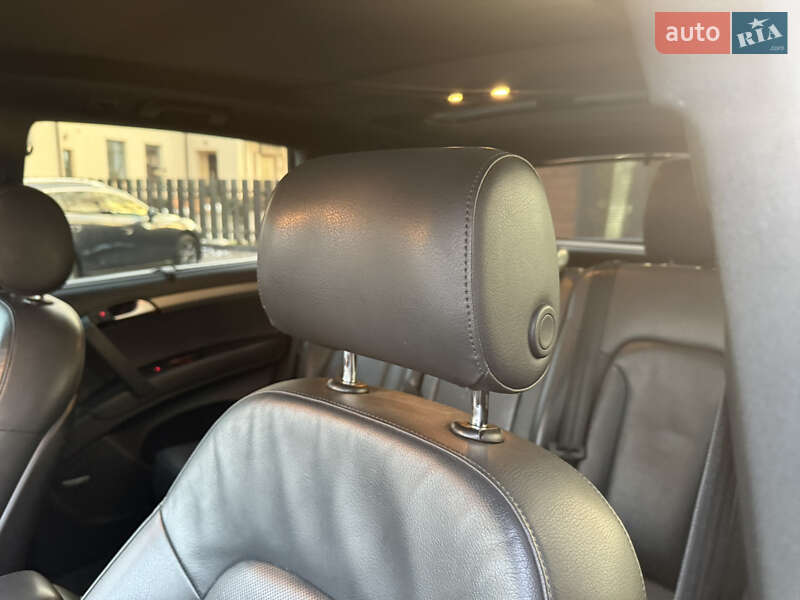 Позашляховик / Кросовер Audi Q7 2015 в Стрию