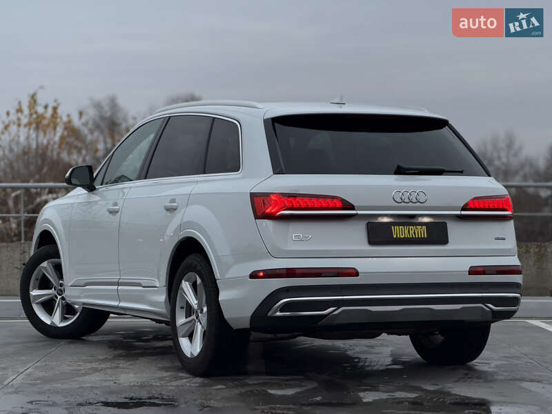 Позашляховик / Кросовер Audi Q7 2023 в Києві