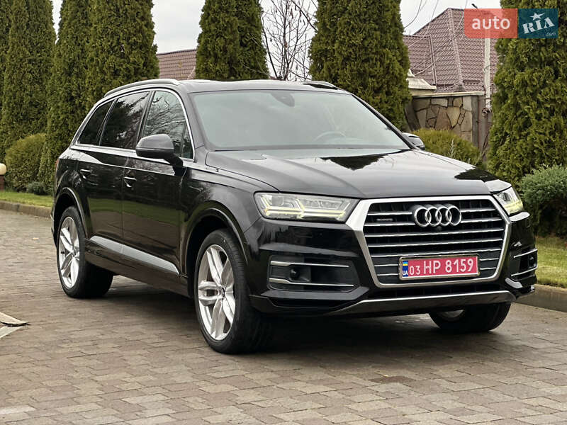 Внедорожник / Кроссовер Audi Q7 2017 в Сарнах