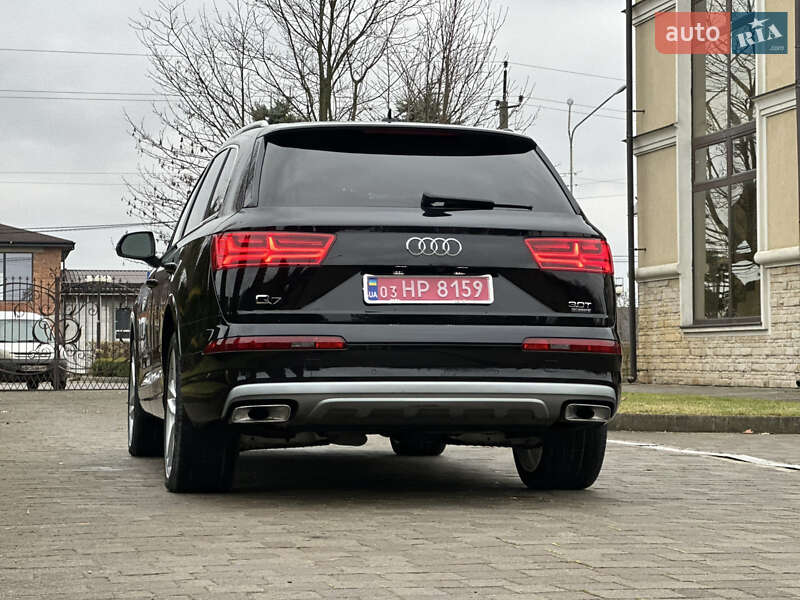 Внедорожник / Кроссовер Audi Q7 2017 в Сарнах