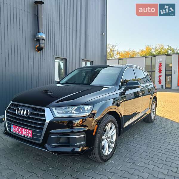 Внедорожник / Кроссовер Audi Q7 2017 в Дубно