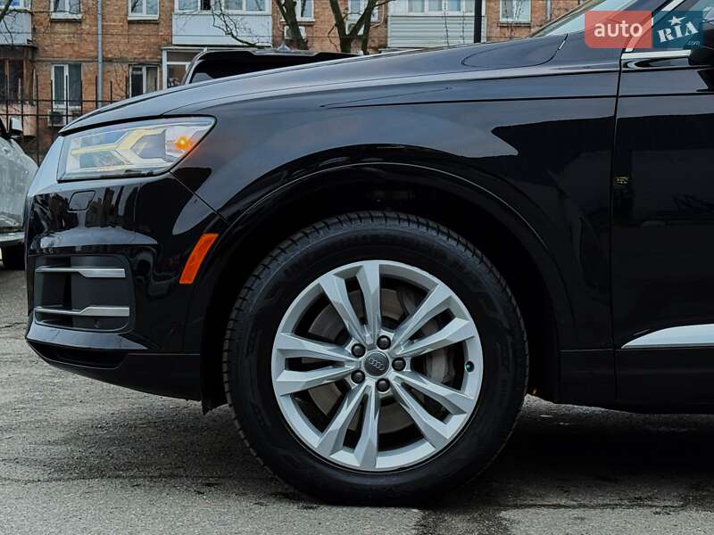 Внедорожник / Кроссовер Audi Q7 2018 в Киеве