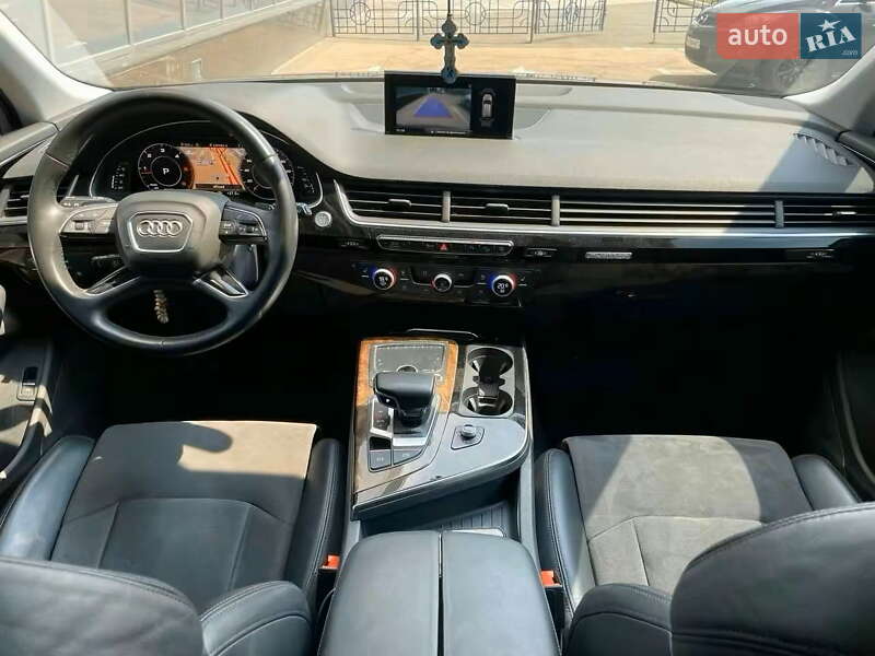 Внедорожник / Кроссовер Audi Q7 2015 в Киеве
