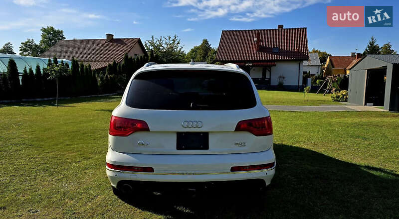 Позашляховик / Кросовер Audi Q7 2015 в Рівному