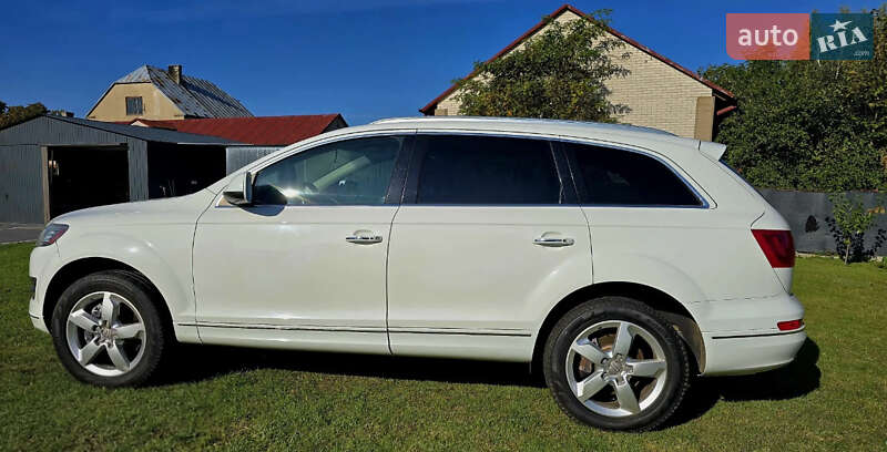 Позашляховик / Кросовер Audi Q7 2015 в Рівному