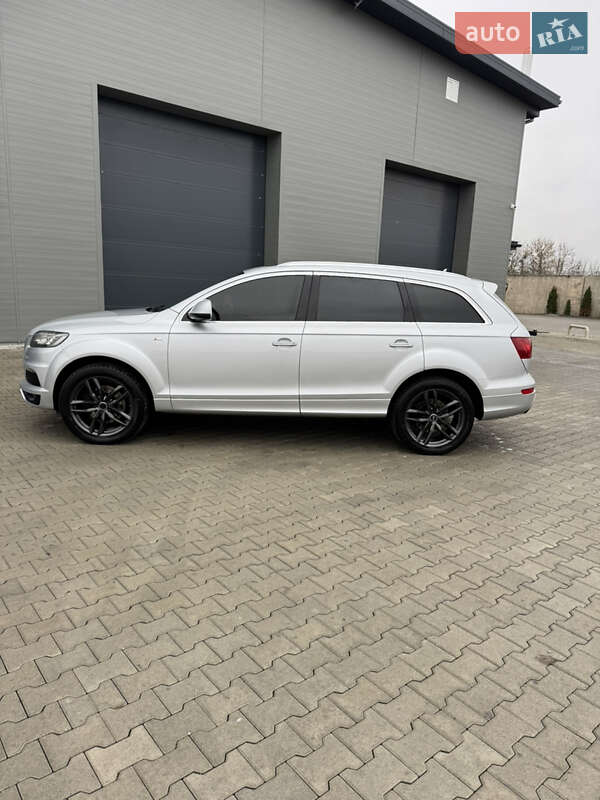 Внедорожник / Кроссовер Audi Q7 2010 в Сарнах