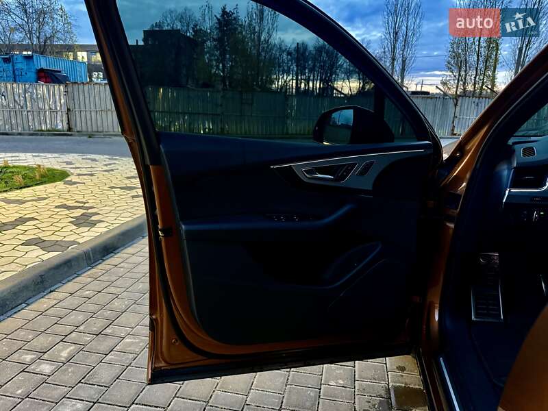 Позашляховик / Кросовер Audi Q7 2017 в Одесі