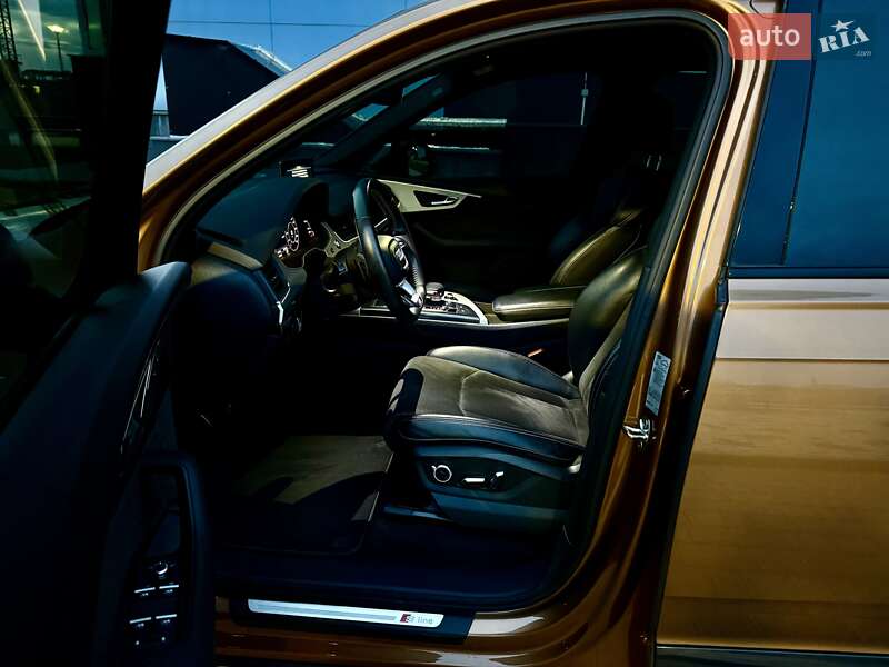 Позашляховик / Кросовер Audi Q7 2017 в Одесі
