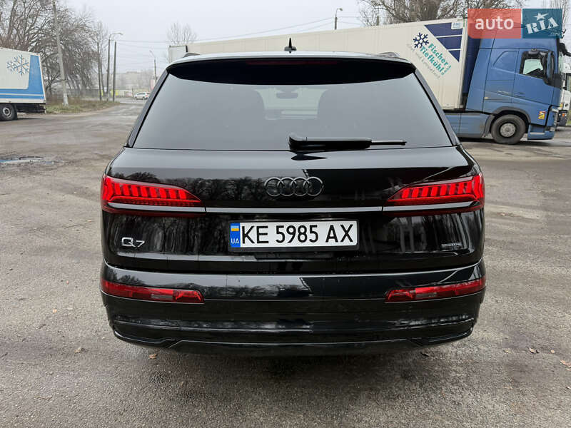 Позашляховик / Кросовер Audi Q7 2023 в Дніпрі