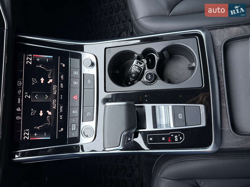 Позашляховик / Кросовер Audi Q7 2023 в Дніпрі