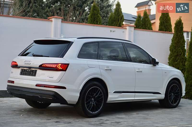 Позашляховик / Кросовер Audi Q7 2020 в Одесі
